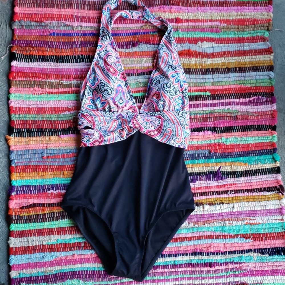 Clearwater Swimsuit sz L  NWOT